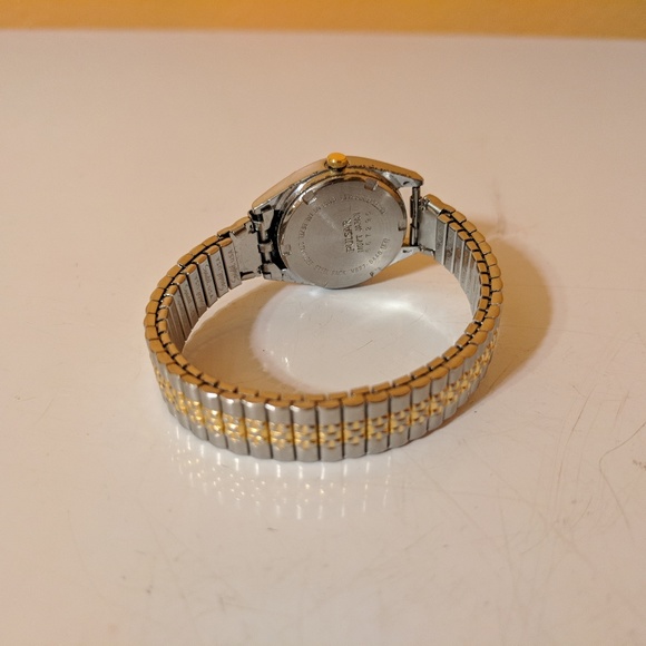 Pulsar Women's Watch - Picture 2 of 3